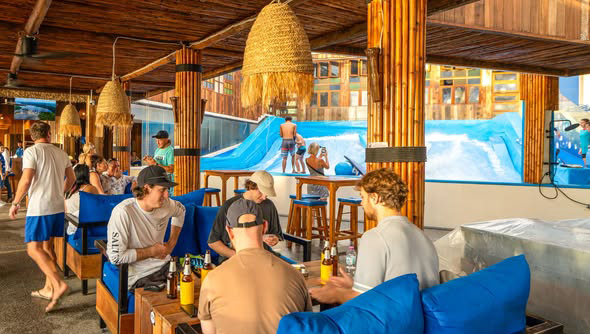 Resort Resort Surf Landmark